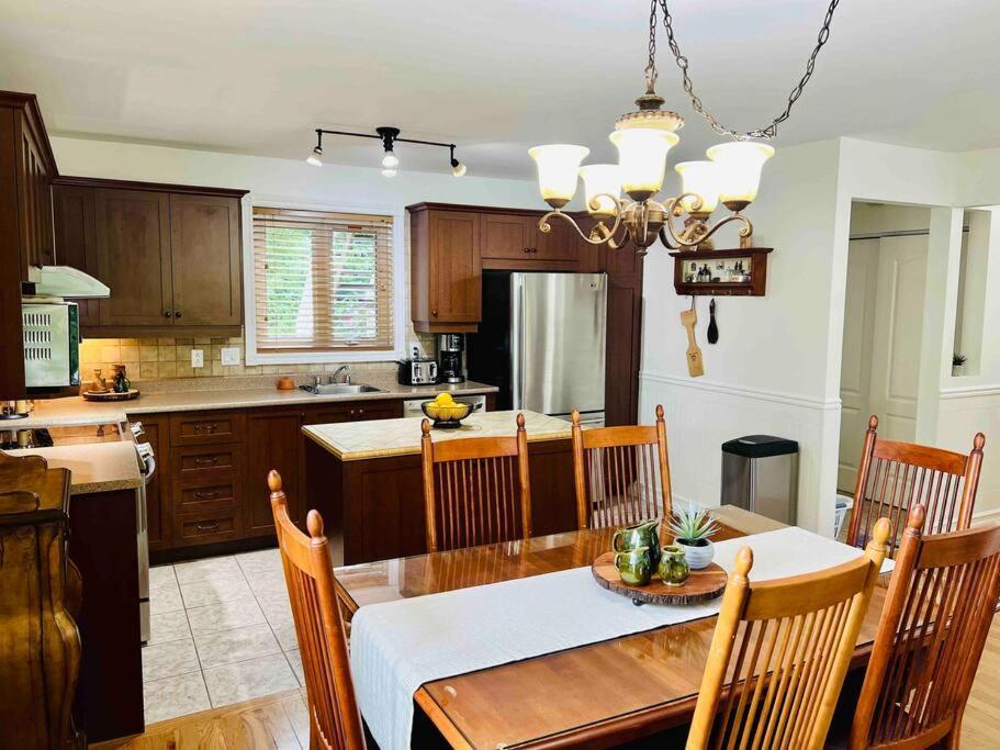 P Tit Boreal- 2 Minutes De La Plage Memphremagog Apartment Ngoại thất bức ảnh