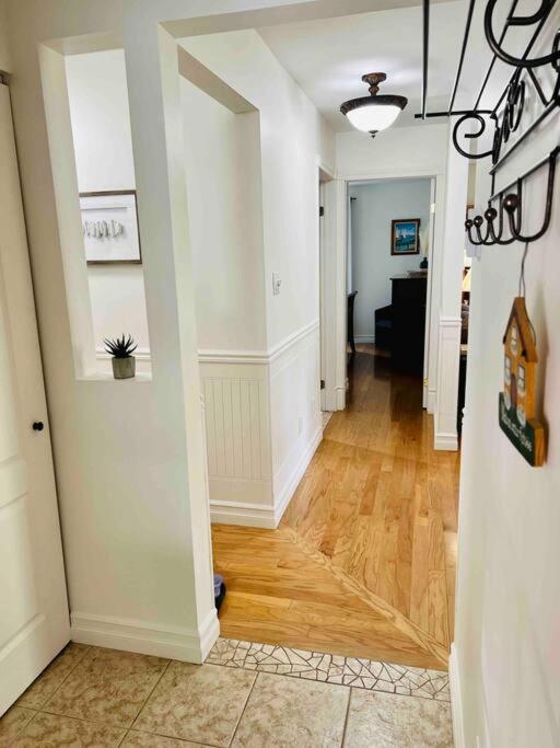 P Tit Boreal- 2 Minutes De La Plage Memphremagog Apartment Ngoại thất bức ảnh
